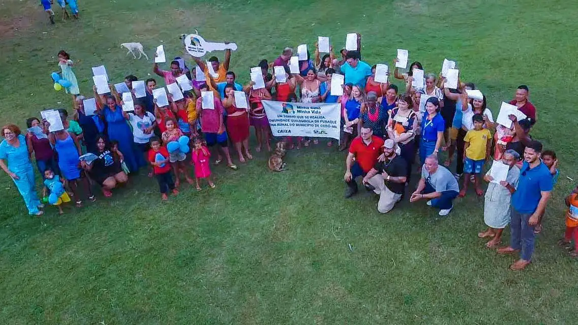 Galeria de imagens - Foto 6 da notícia: Famílias do povoado Poraquê contempladas com casas do programa MCMV - Rural assinam contrato com a Caixa