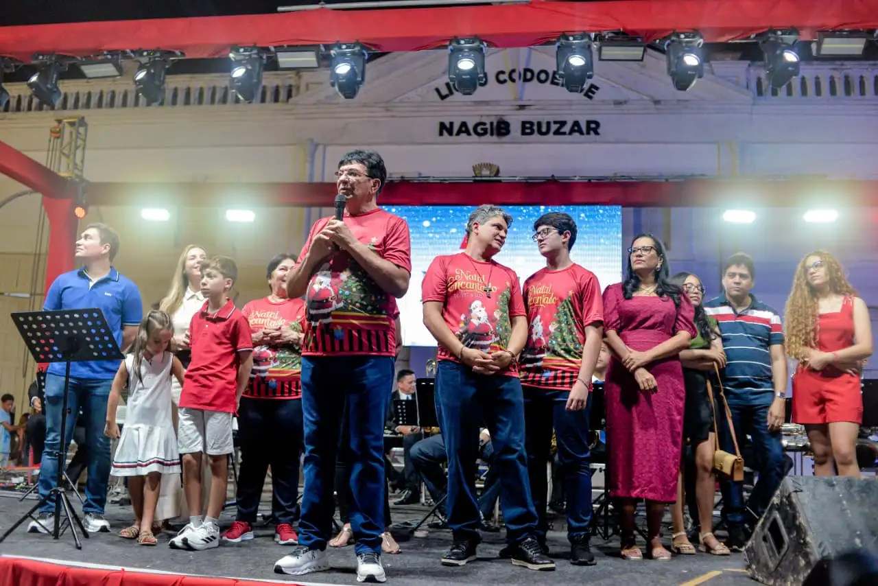 Galeria de imagens - Foto 8 da notícia: Codó dá início à magia do Natal com a abertura oficial do “Natal Encantado – Fé, Paz e Luz”