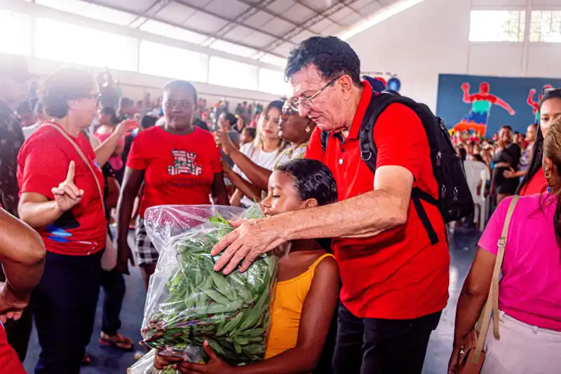 Galeria de imagens - Foto 12 da notícia: Prefeitura de Codó inicia programação de aniversário de 129 anos do município com entrega de mil cestas verdes
