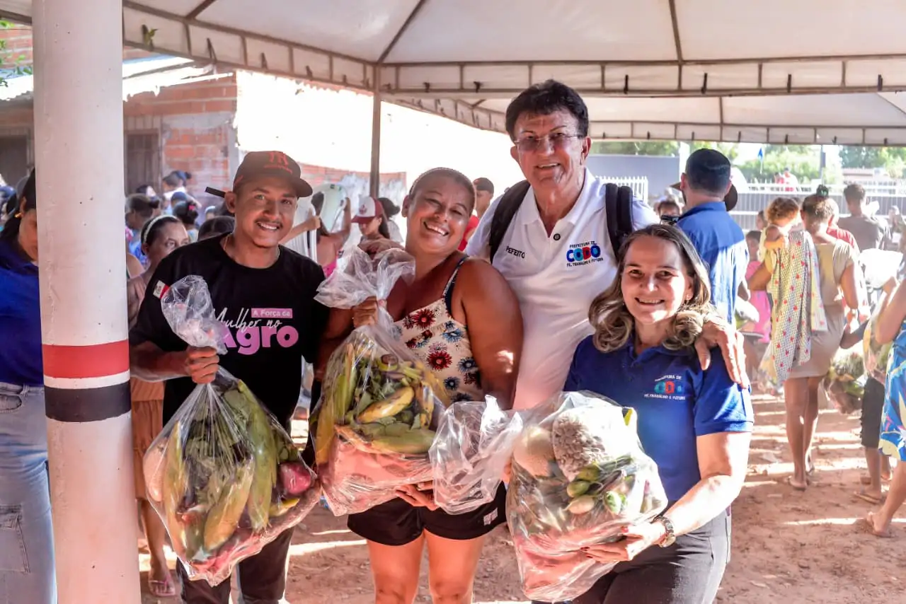 Prefeitura de Codó realiza entrega de Cestas Verdes à famílias do KM 17