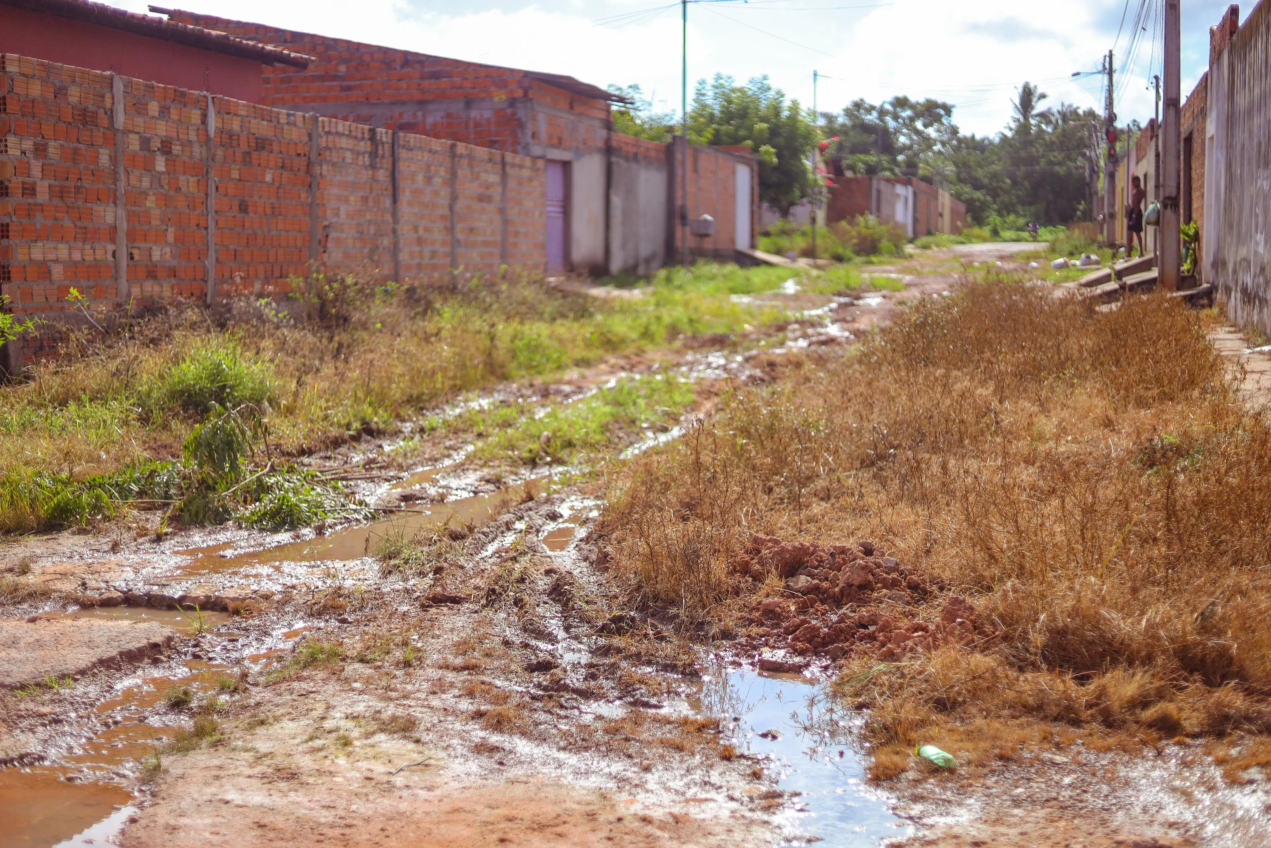 Galeria de imagens - Foto 3 da notícia: Prefeitura Municipal de Codó anuncia plano emergencial para recuperação das ruas do Residencial São Pedro