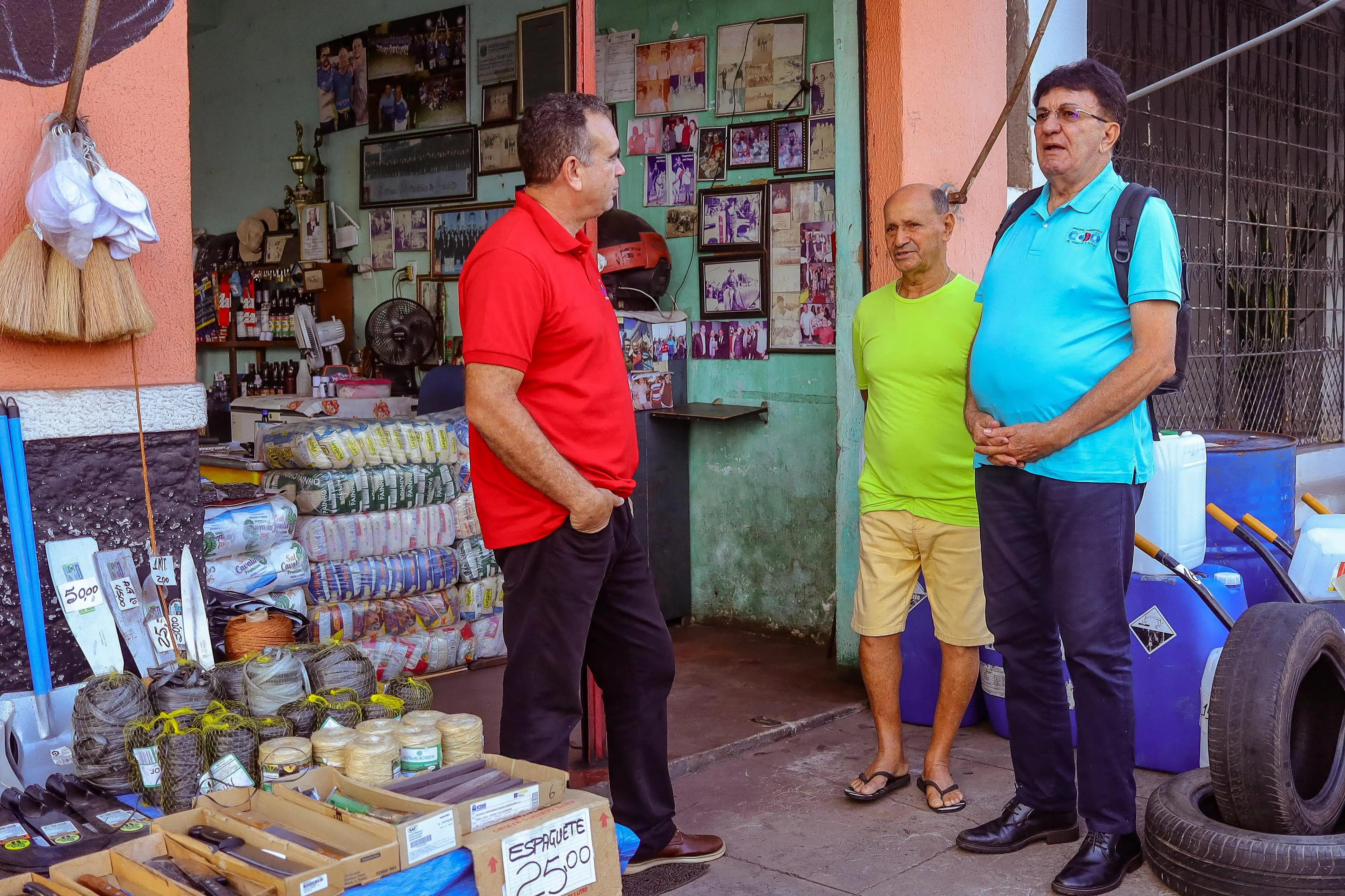 Galeria de imagens - Foto 11 da notícia: Prefeito Chiquinho FC visita Mercado Central de Codó para identificar problemas estruturais e providenciar melhorias
