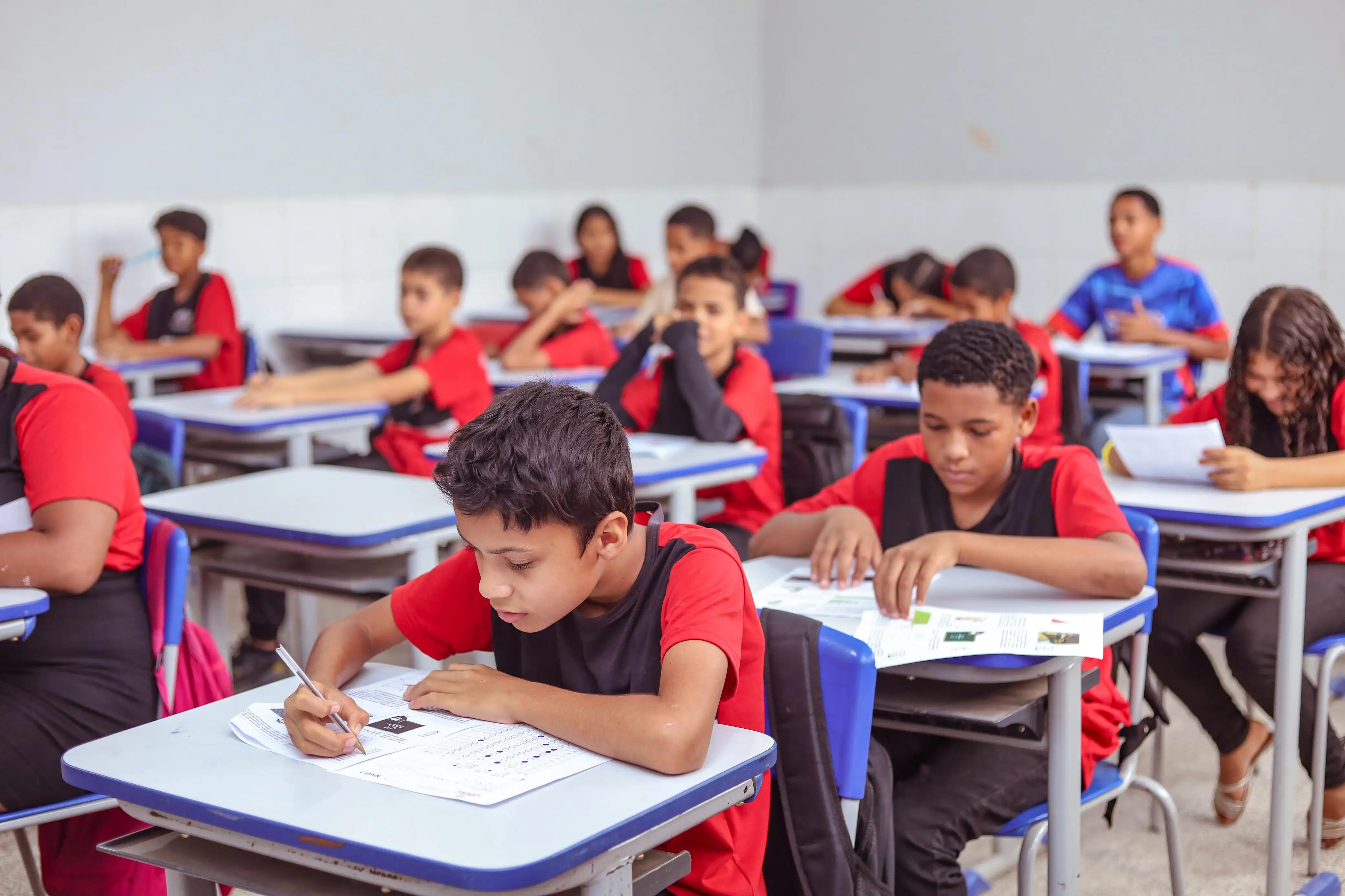 Escolas das redes municipal e privada de ensino de Codó aplicam provas da primeira fase da OMAC