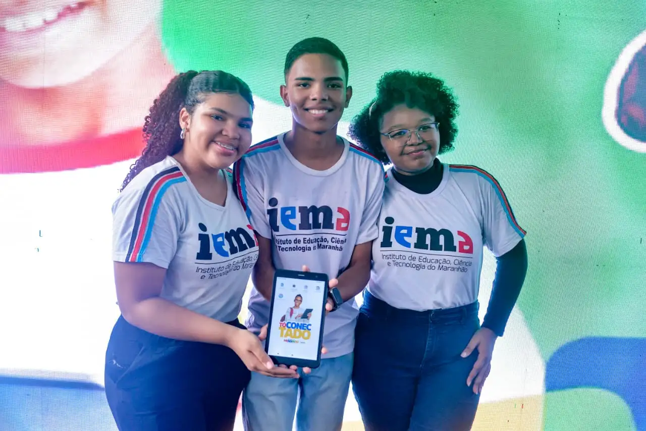 Estudantes codoenses recebem mais de 4 mil tablets do programa “Tô Conectado” no Festival Conecta Codó