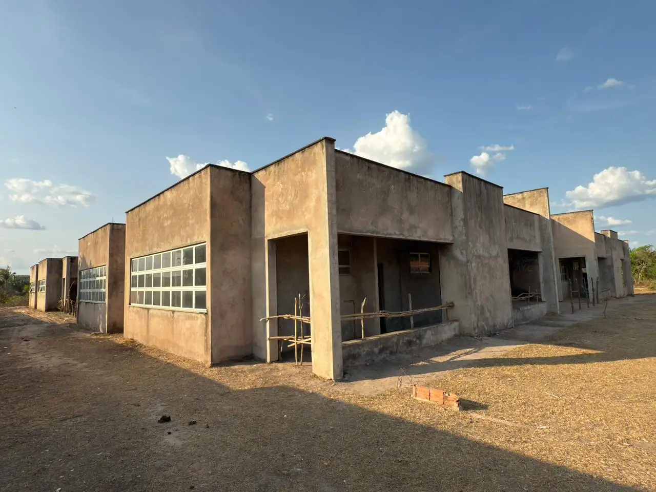 Galeria de imagens - Foto 3 da notícia: Prefeitura de Codó retoma obra histórica da Creche Proinfância em tempo integral no Residencial Trizidela