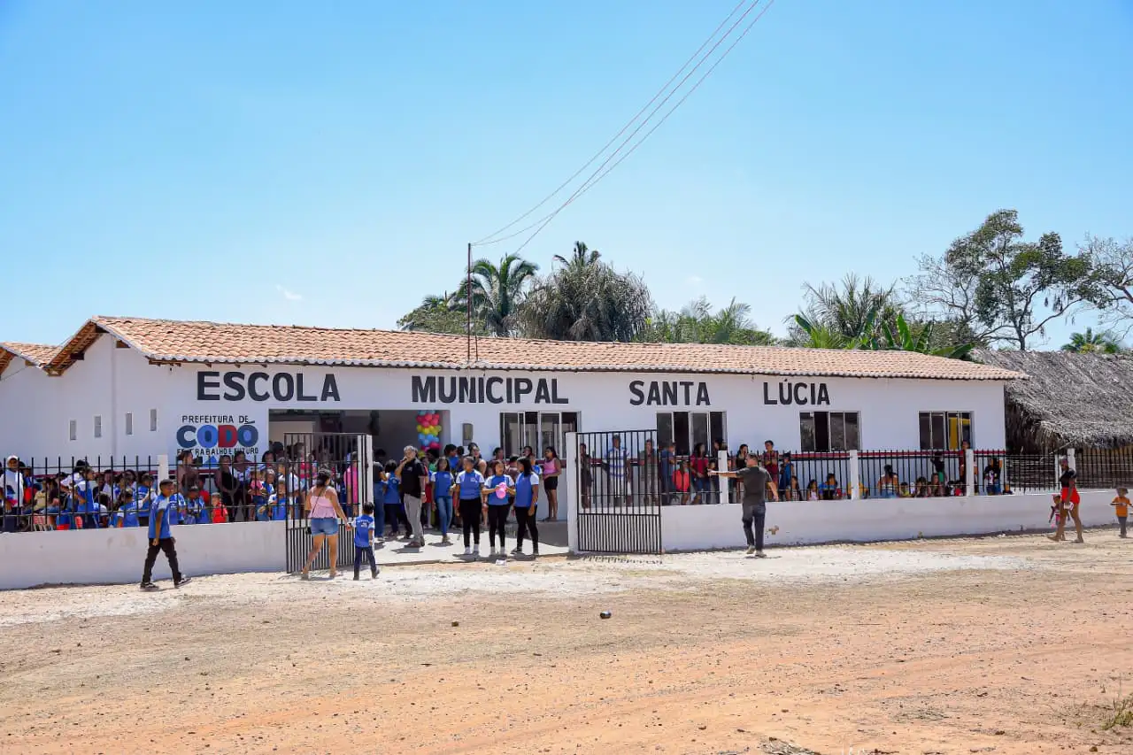 Prefeitura de Codó entrega Escola Santa Lúcia completamente reestruturada à comunidade de Cacimba de Areia, na zona rural do município