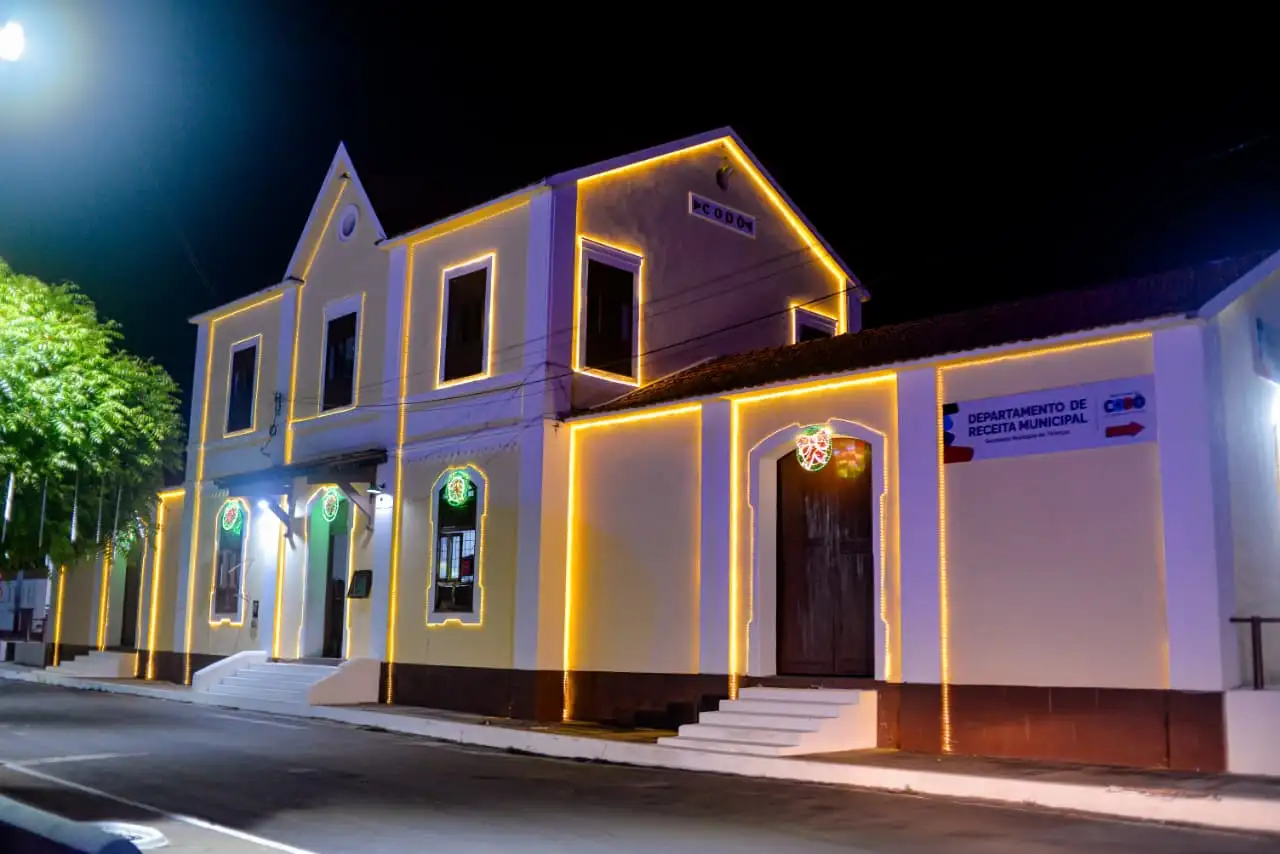 Galeria de imagens - Foto 27 da notícia: Codó dá início à magia do Natal com a abertura oficial do “Natal Encantado – Fé, Paz e Luz”