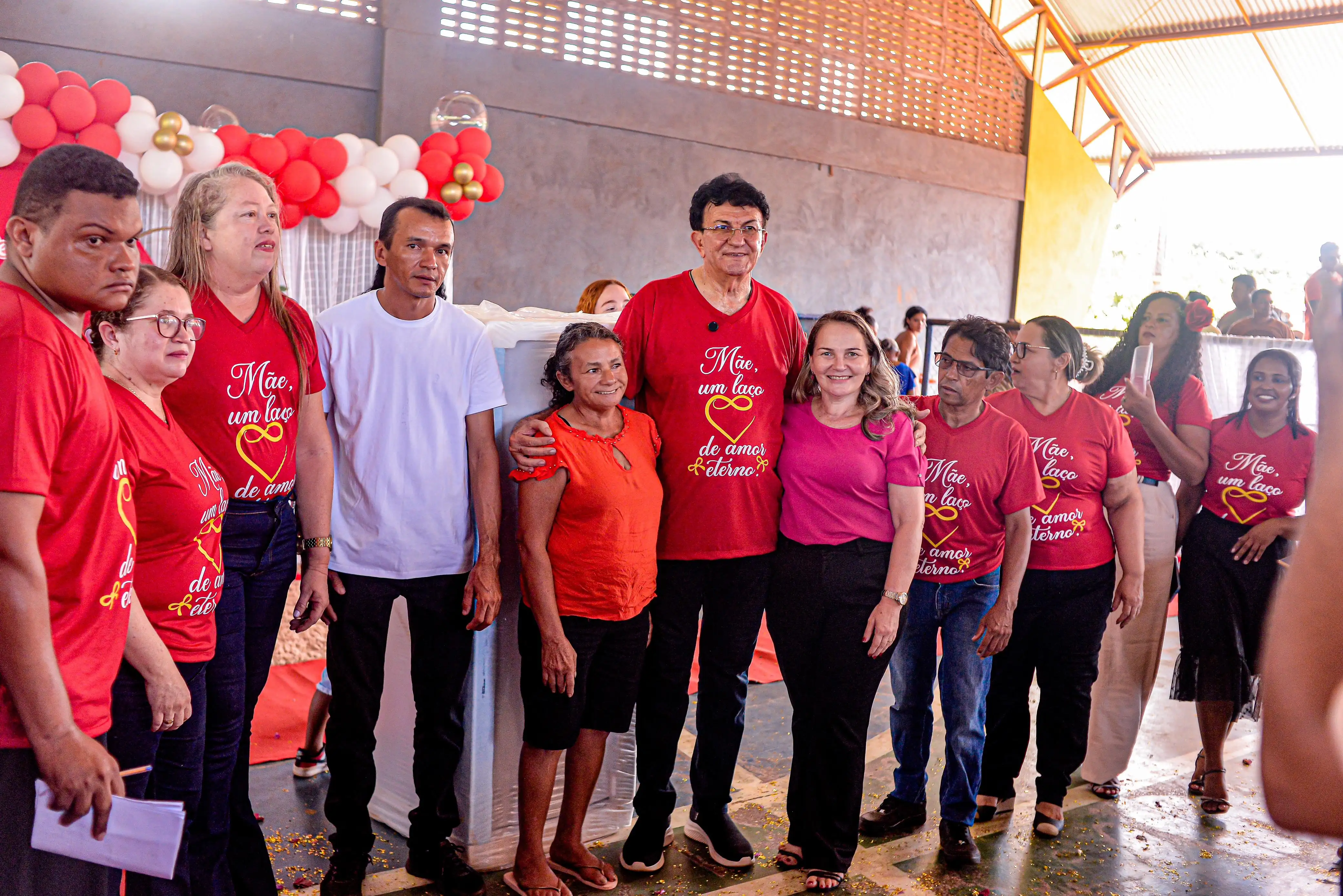 Prefeito Chiquinho FC anuncia pacote de obras em Cajazeiras durante comemoração do Dia das Mães