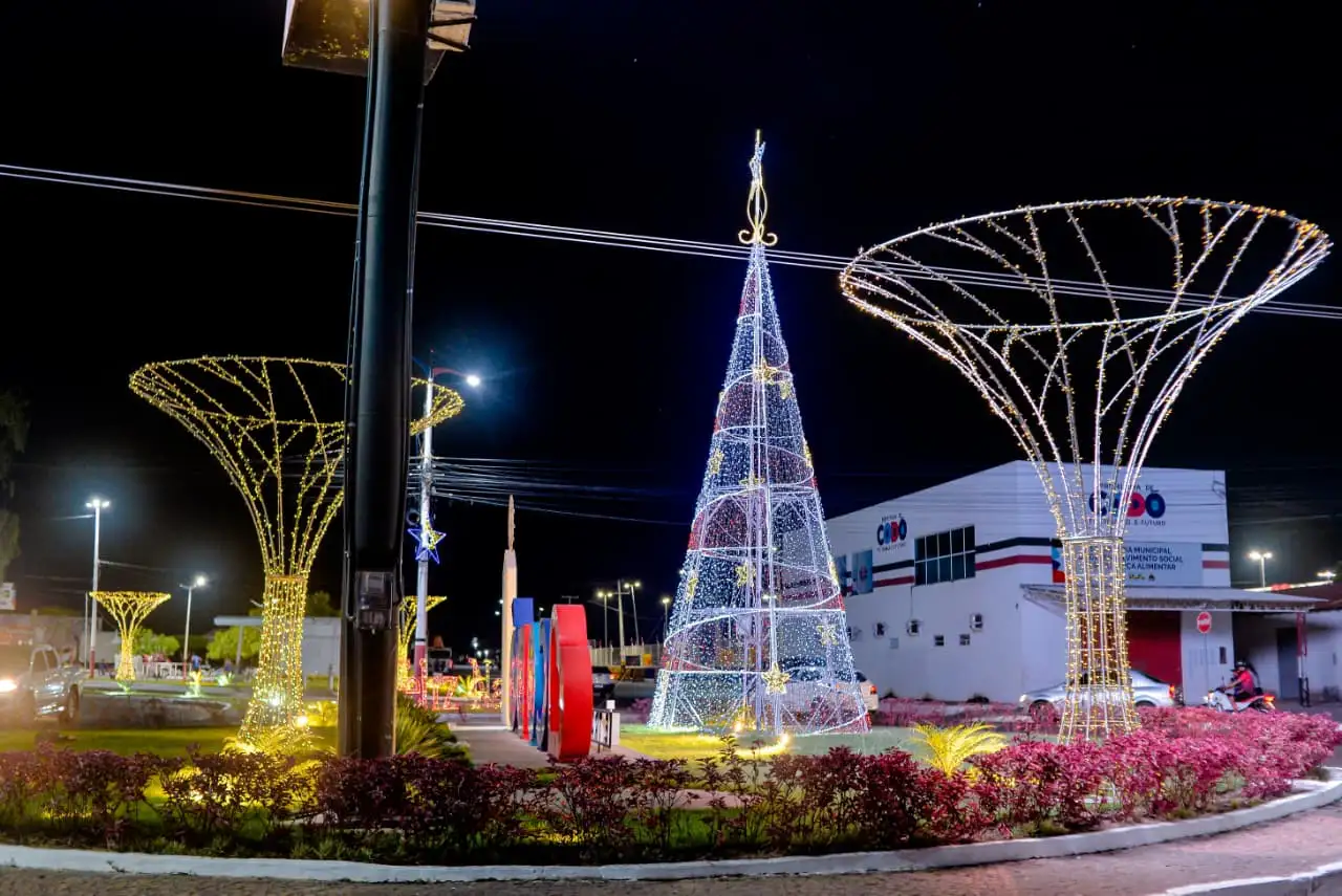 Galeria de imagens - Foto 10 da notícia: Codó dá início à magia do Natal com a abertura oficial do “Natal Encantado – Fé, Paz e Luz”