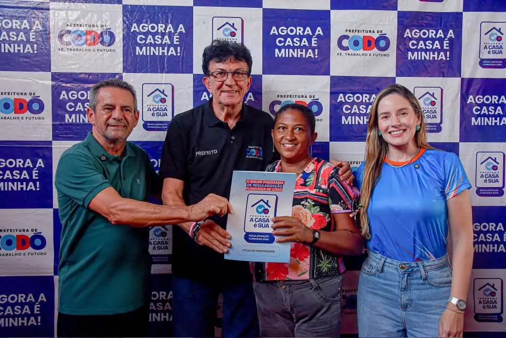 Foto 5 – Programa “A Casa é Sua” beneficia 100 famílias com títulos de propriedade no KM 17