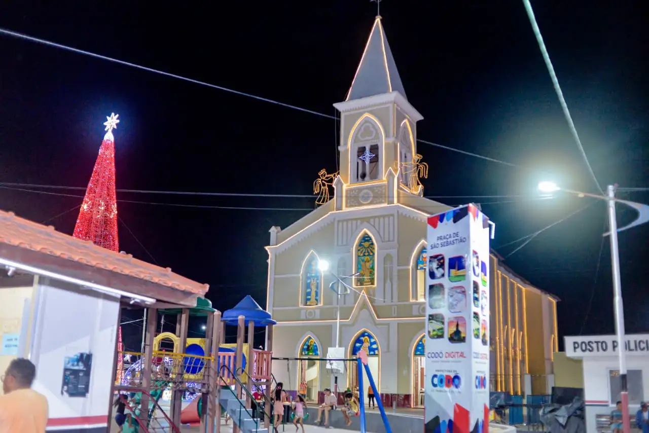 Galeria de imagens - Foto 23 da notícia: Codó dá início à magia do Natal com a abertura oficial do “Natal Encantado – Fé, Paz e Luz”