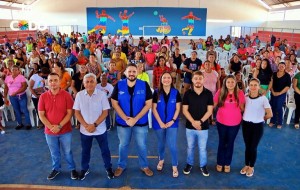 Encontro com beneficiários esclarece critérios do Bolsa Família com a presença da Prefeitura e governo estadual, em Codó