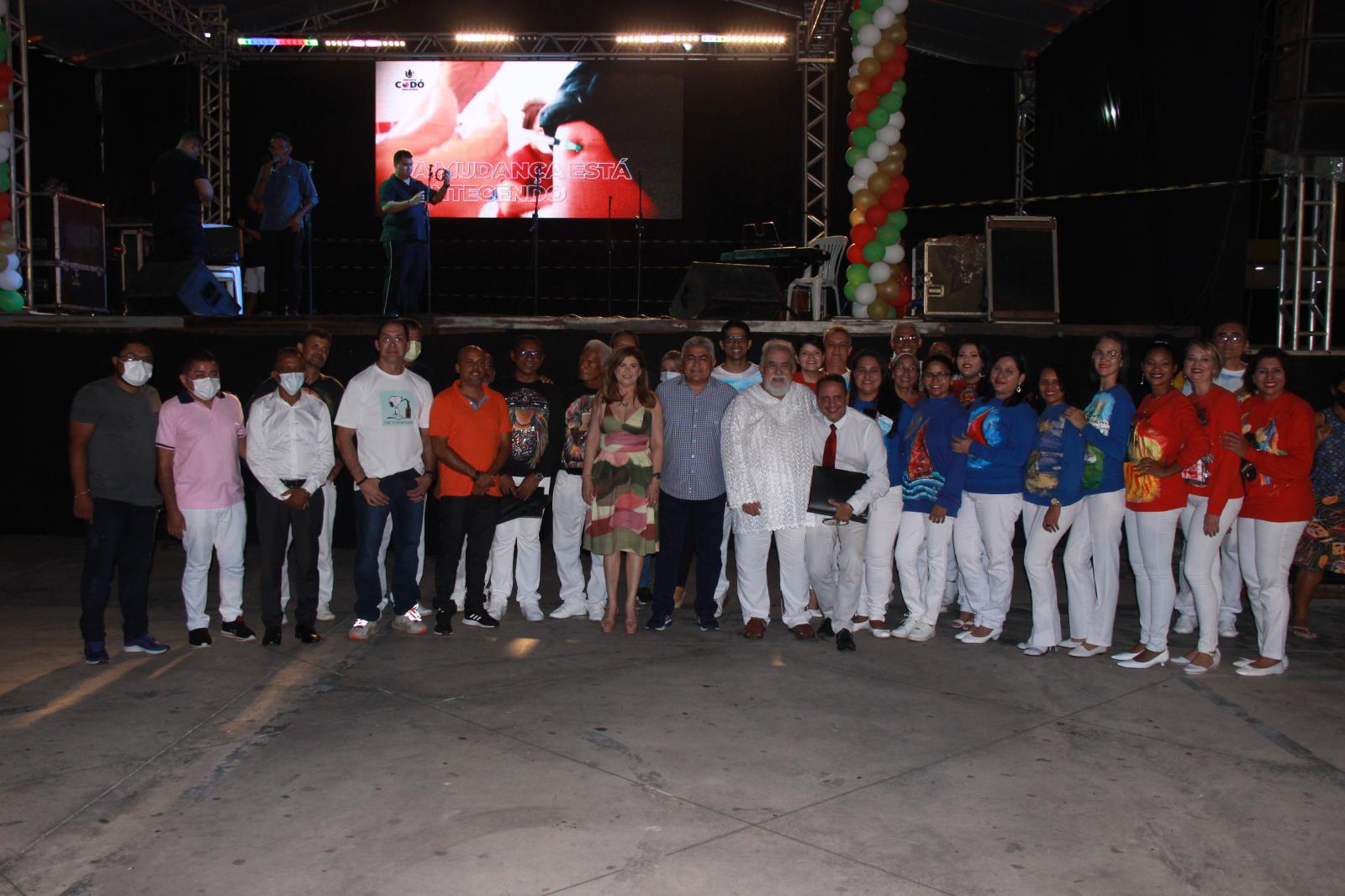 Prefeitura de Codó faz abertura das festividades de natal com apresentações culturais na cidade