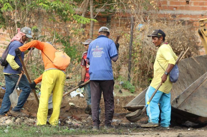 Prefeito Camilo Figueiredo realiza mutirões de limpeza em Codó