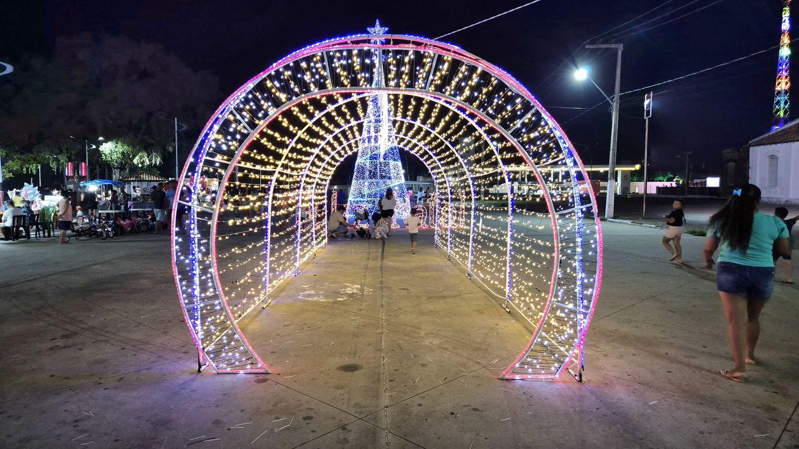 Prefeito Camilo Figueiredo proporciona Natal especial para as famílias codoenses com apresentações, iluminação especial e presentes