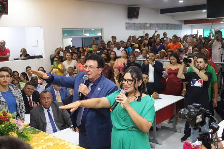 Chiquinho FC recebe faixa de Camilo Figueiredo e já é o novo prefeito do 7º maior município do Maranhão